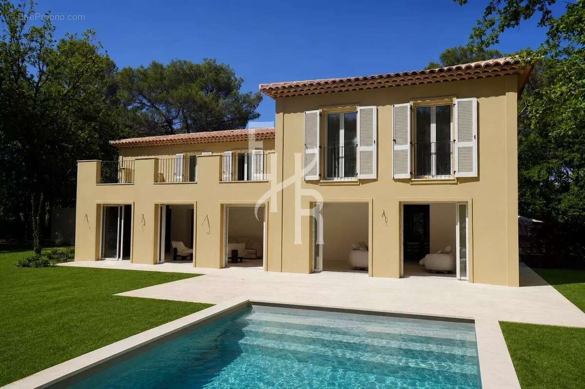 Maison à MOUGINS