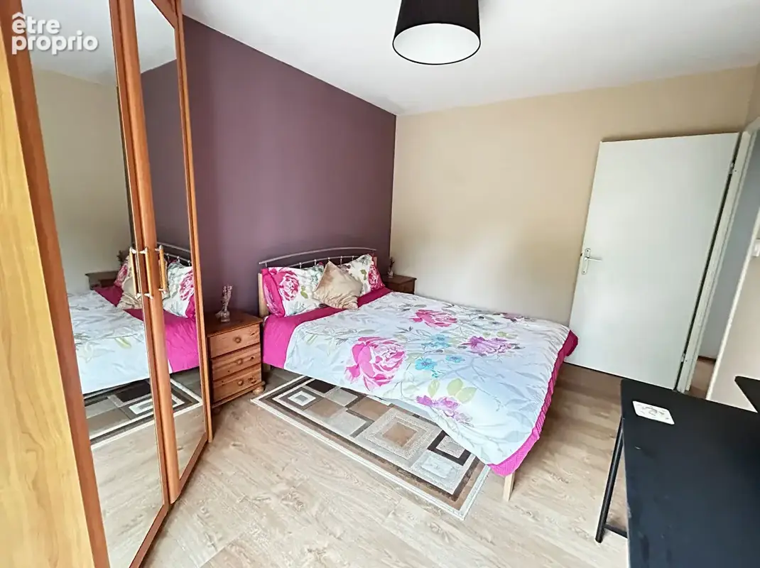 FINISTÈRE: Brest. Spacieux appartement T4 meublé avec ascenseur et deux places de stationnement sécurisées. - photo 8