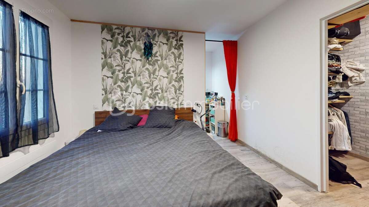 Maison à MONTLIEU-LA-GARDE