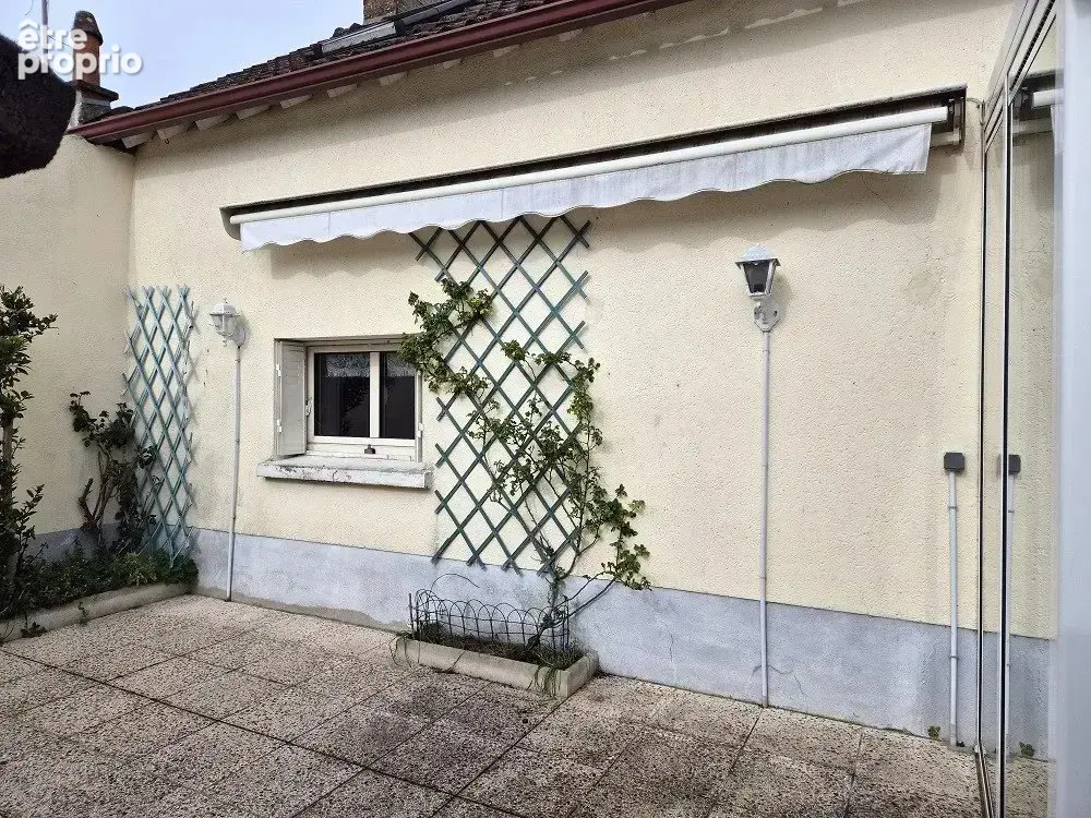 Maison 5 pièces, avec garage et jardin, proche commerces et écoles. - photo 12