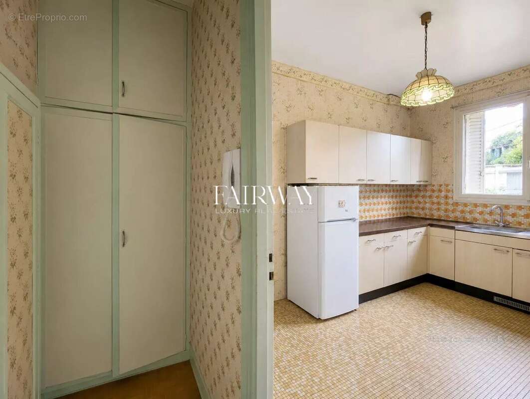 Appartement à NEUILLY-SUR-SEINE