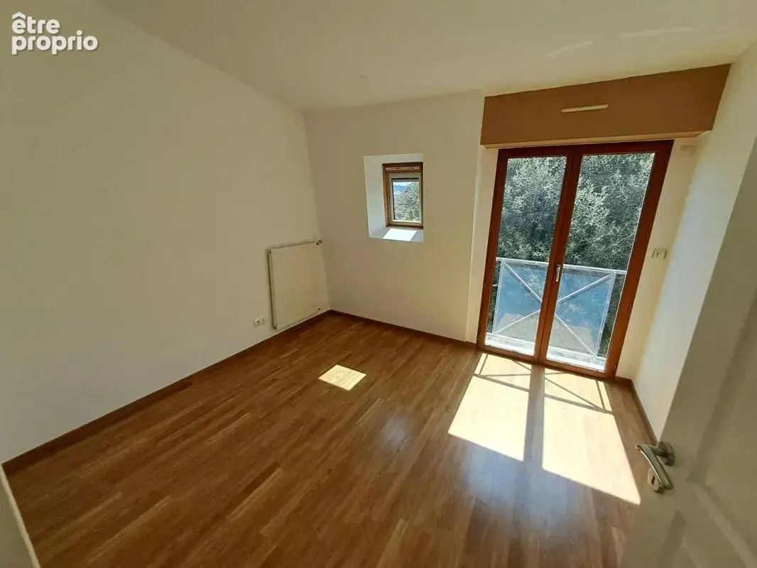 Maison avec 4 chambres et garage - photo 8