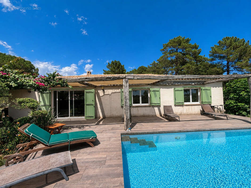 Propriété de 1500m2 avec piscine à proximité des plages de Saint Cyprien et des commodités. - photo 13
