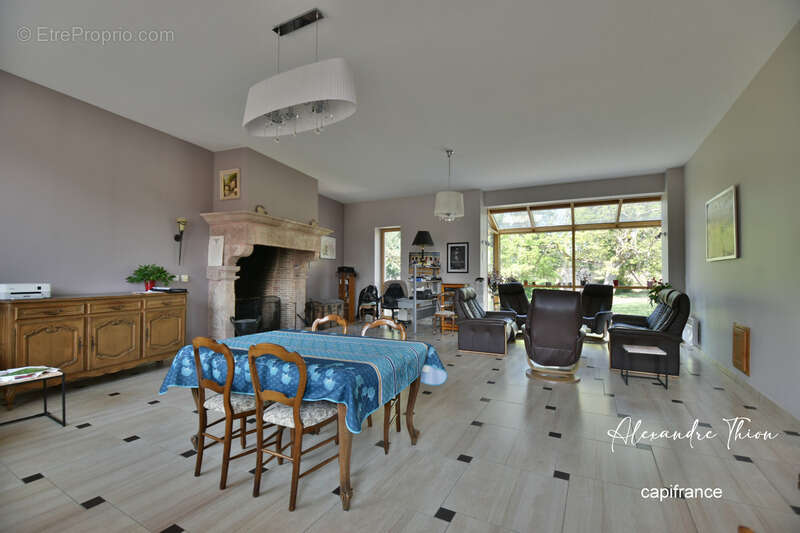 Maison à CHAZEY-SUR-AIN