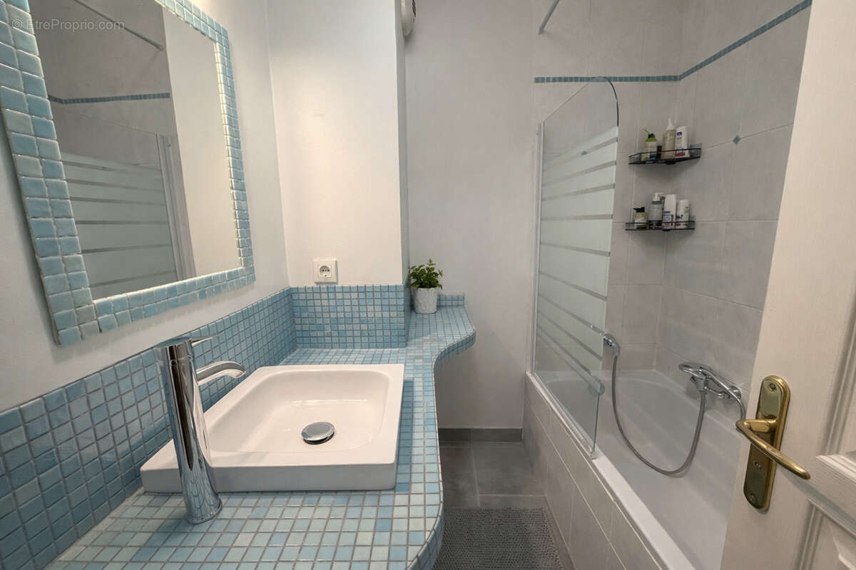 Appartement à EVIAN-LES-BAINS