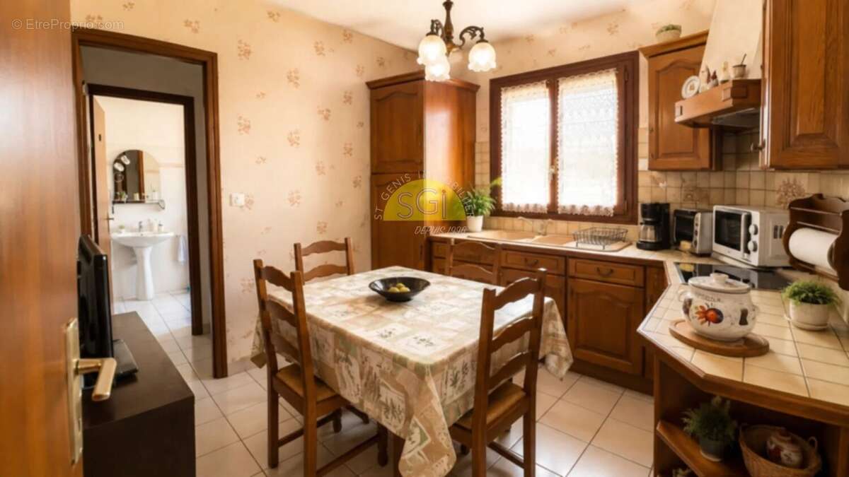 Villa 4 faces de Plain-Pied sur 621 m2 de terrain - photo 6