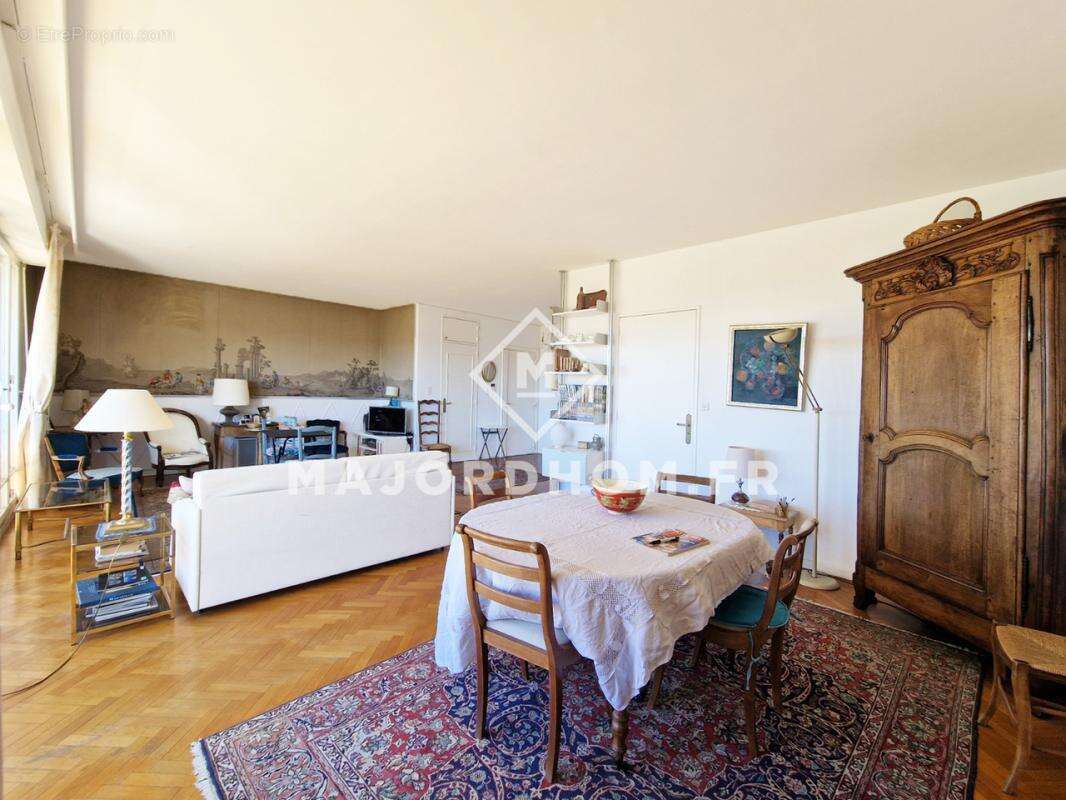 Appartement à MARSEILLE-8E