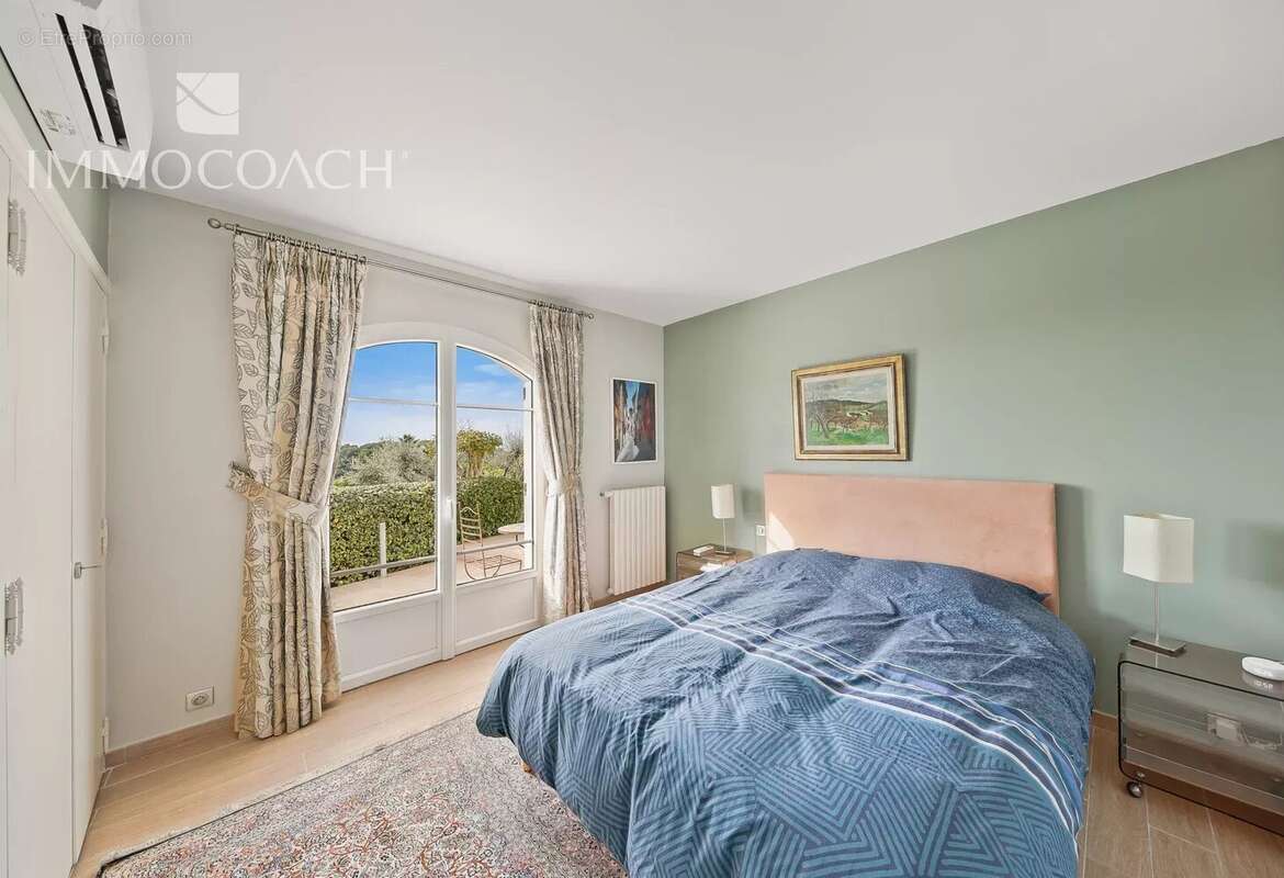 Maison à CARQUEIRANNE