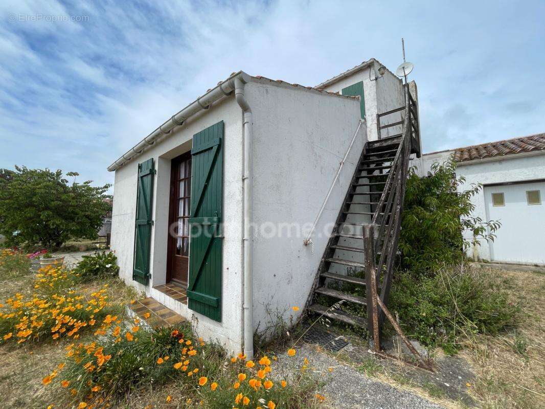 Propriété de 1300 m² – Potentiel de Division – Cœur de Village- rare -opportunité - photo 22