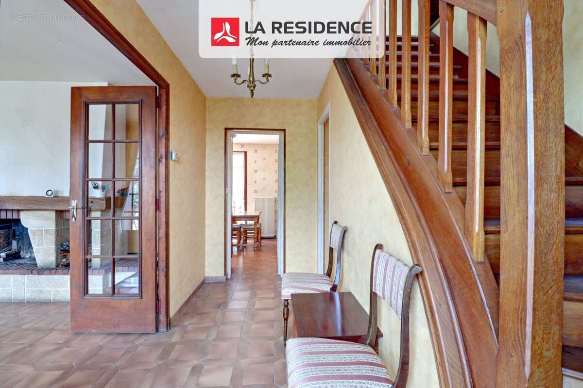 Maison 130 m² à Saint-Germain-De-La-Grange  - photo 8