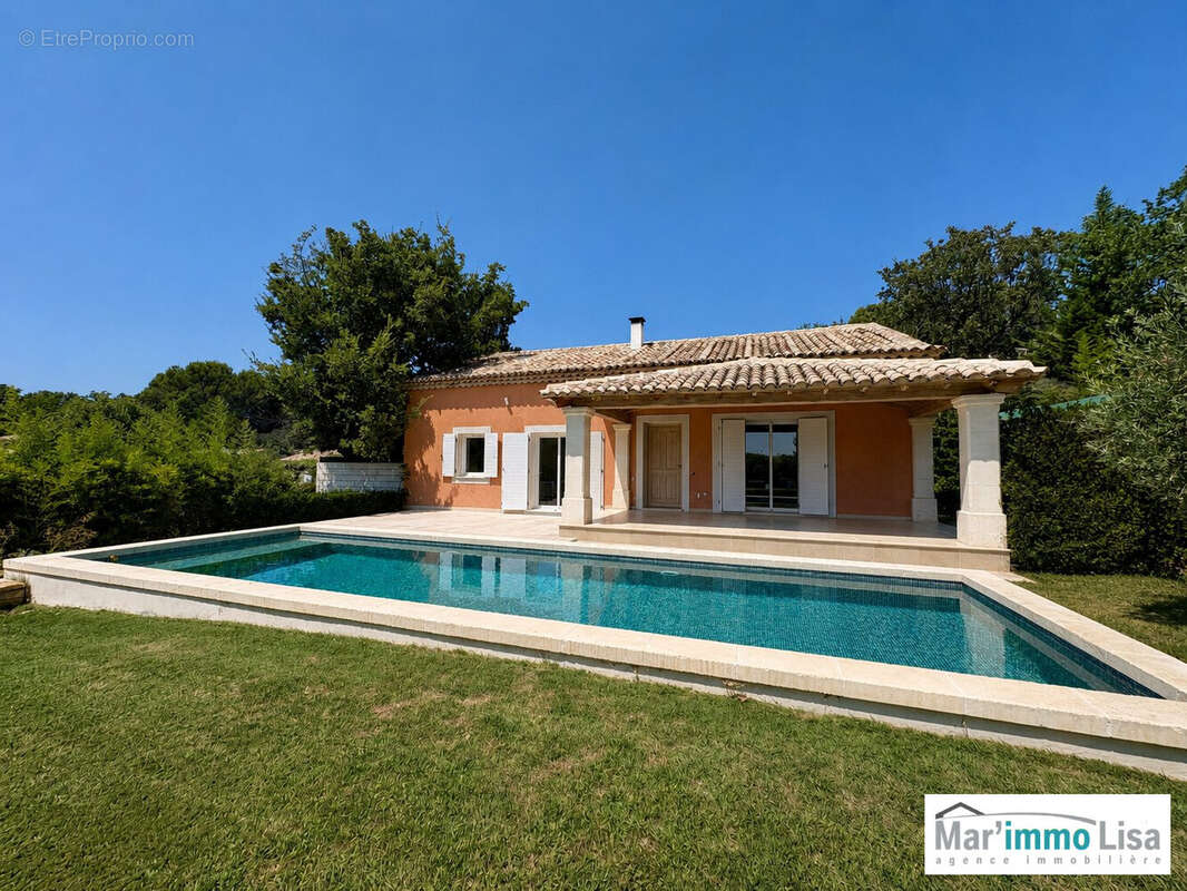 Maison 177 m² à Merindol  - photo 2