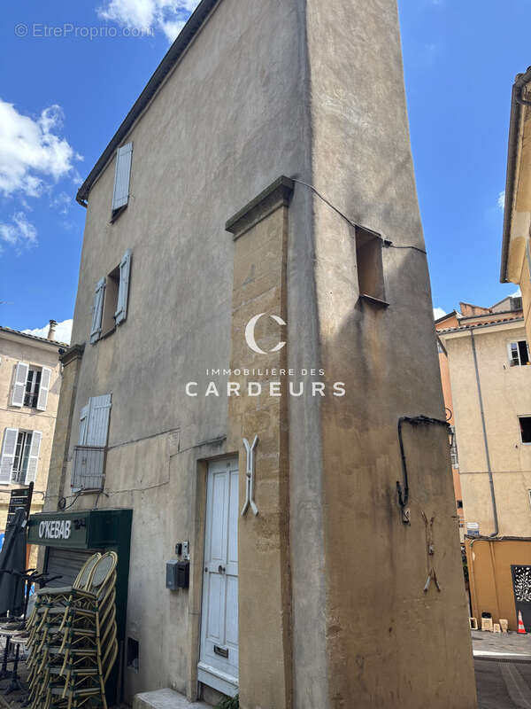 Appartement à AIX-EN-PROVENCE