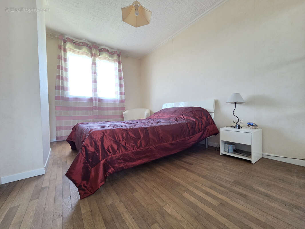 Maison à MARLY-LA-VILLE