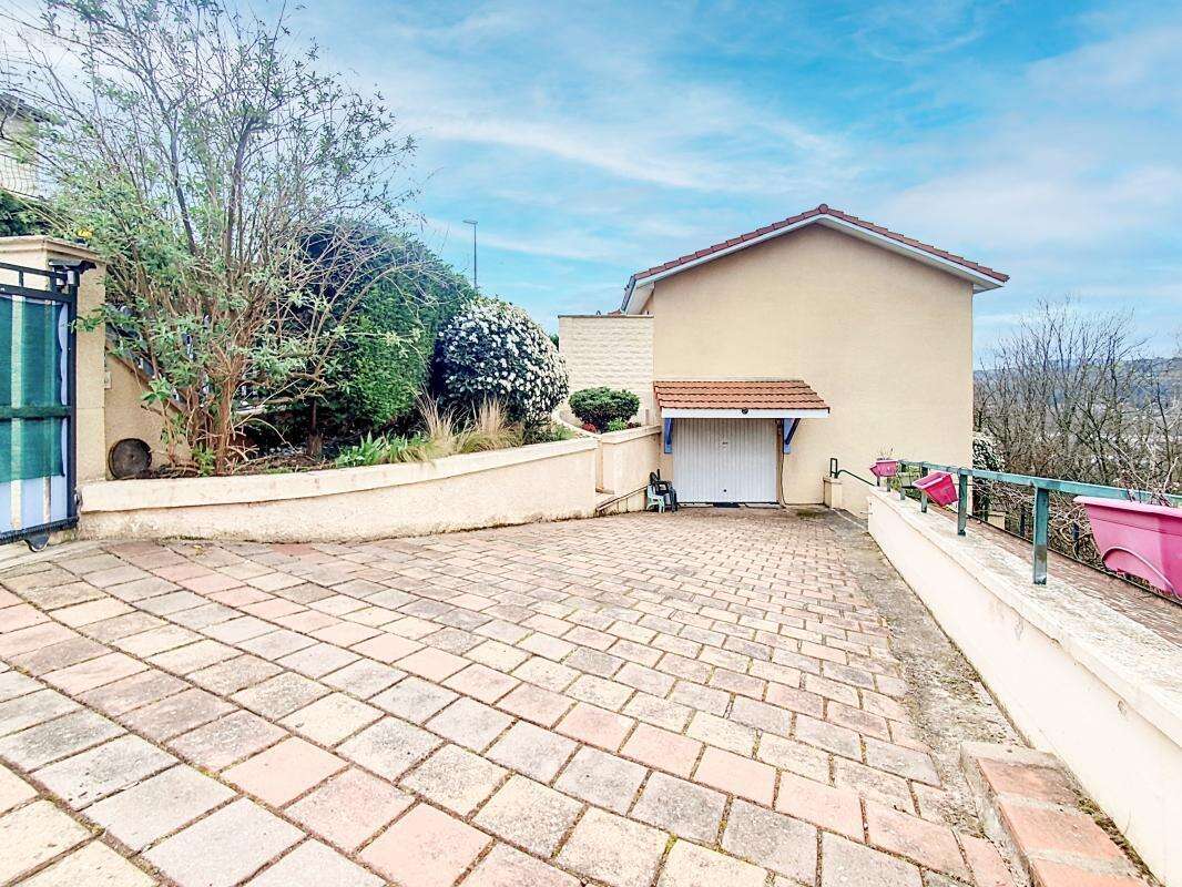 Maison à CHASSE-SUR-RHONE