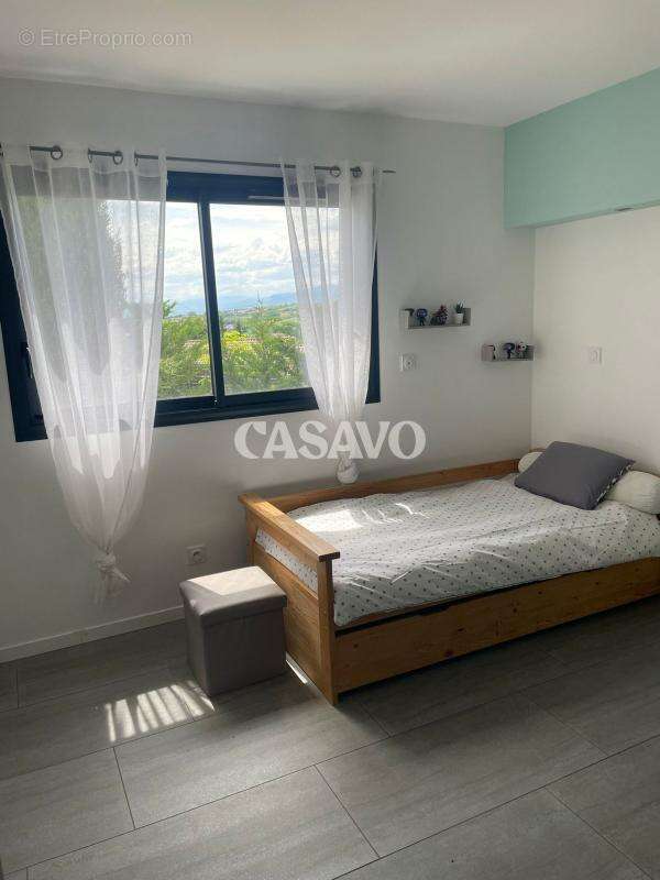 Maison à REVENTIN-VAUGRIS