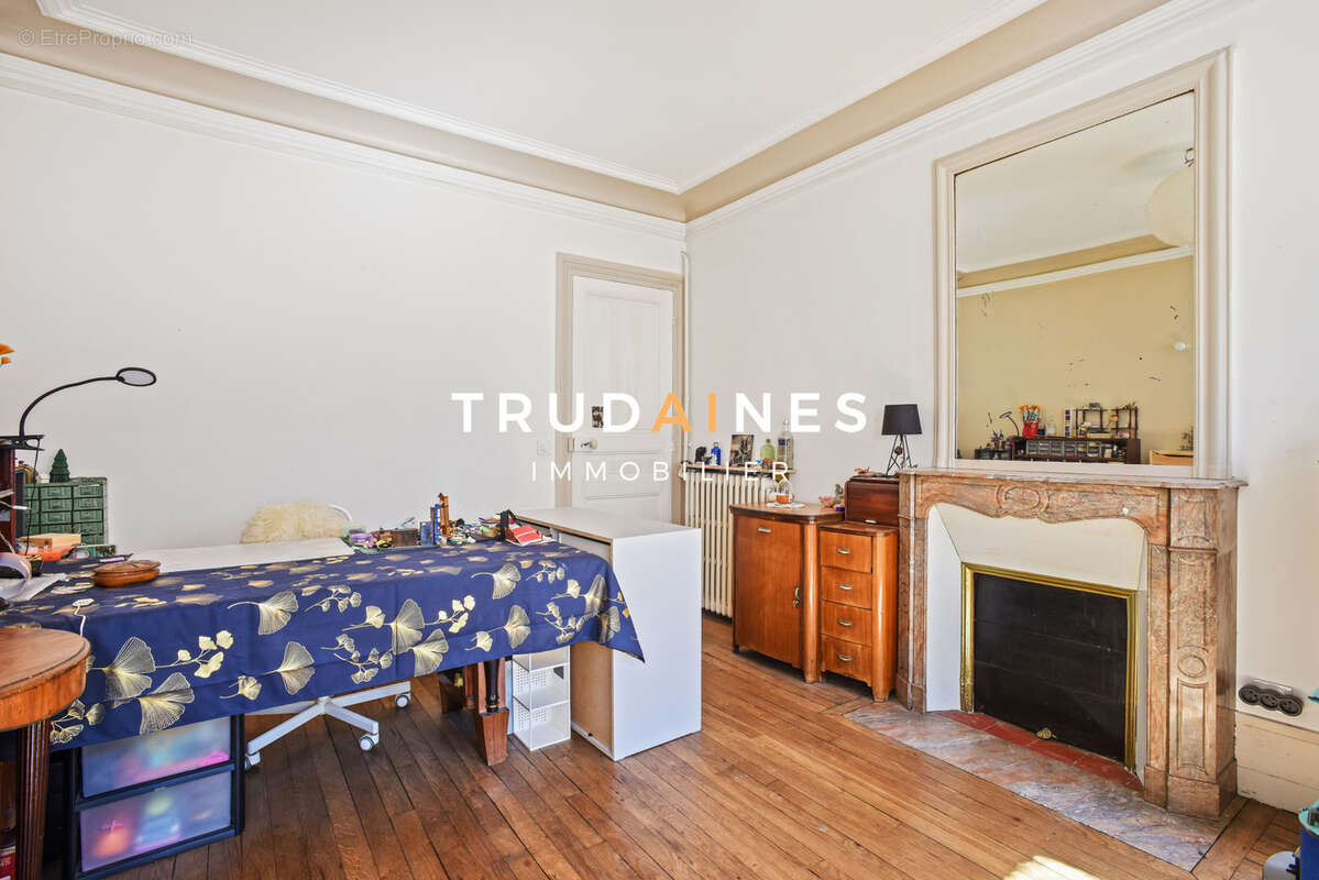 Appartement à PARIS-9E