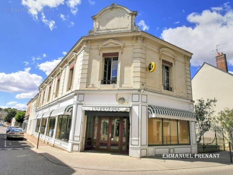 Dpt Sarthe (72), à vendre SAINT CALAIS maison P5 de 180 m² - Terrain de 180,00 m² - photo 1