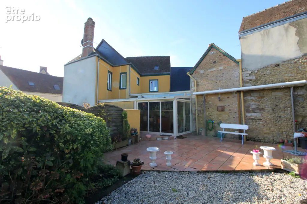 Maison à BONNETABLE