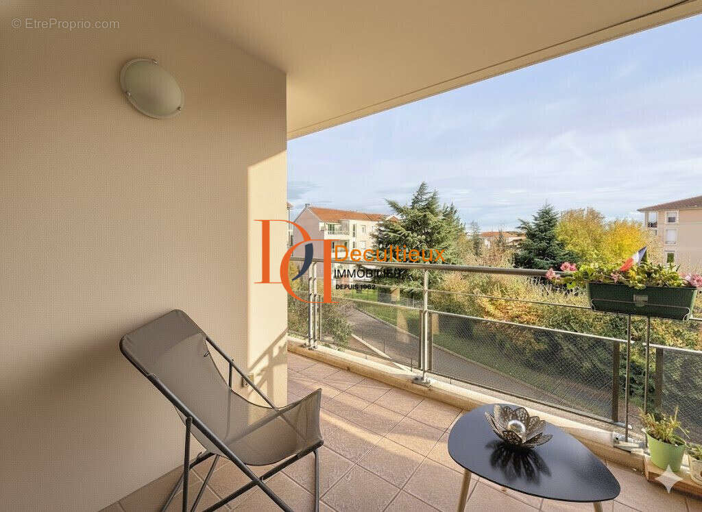 Appartement à CRAPONNE