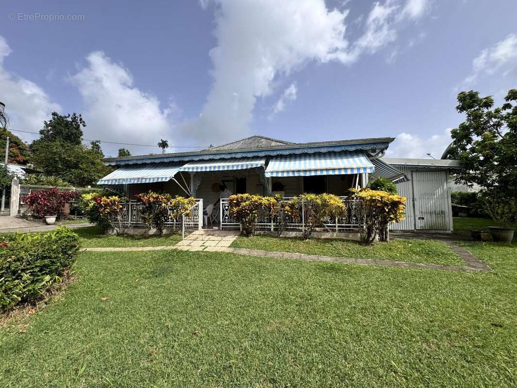 Maison à RIVIERE-SALEE