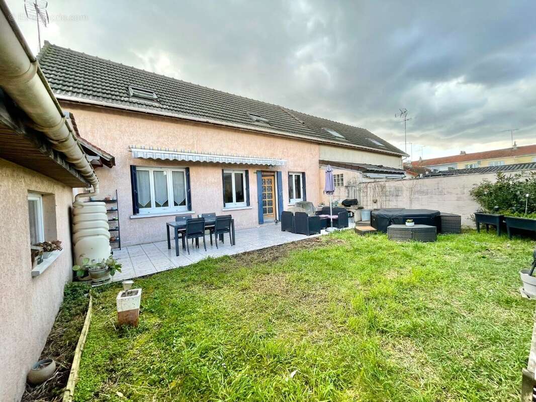 Maison à DRANCY