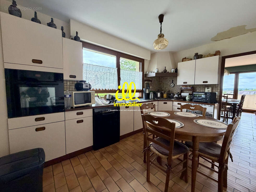 Maison 171 m² à Charleville-Mezieres  - photo 2