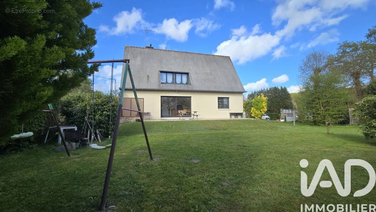Photo 1 - Maison à VILDE-GUINGALAN