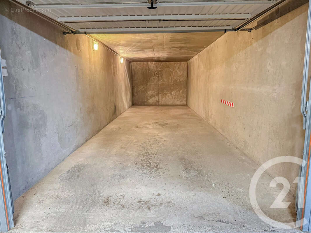 Parking à Lyon-3e  - photo 2