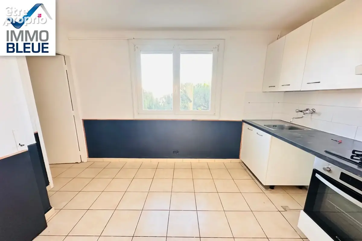 Appartement 3 pièces 59 m² à vendre à Martigues (13500) - photo 2