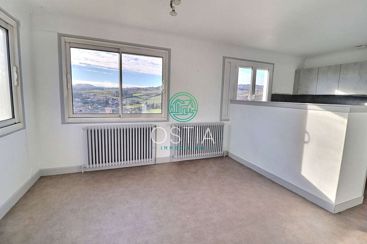 Maison à SAINT-MARTIN-LA-PLAINE