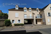 Appartement à LE MESNIL-SAINT-DENIS