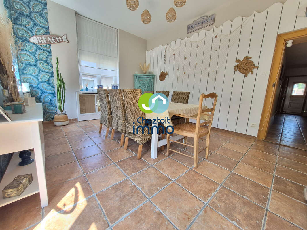 Maison de style bourgeoise - 4 chambres - jardin - photo 13