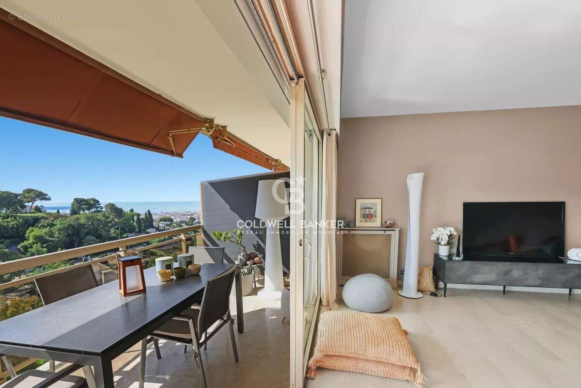 Appartement à LE CANNET