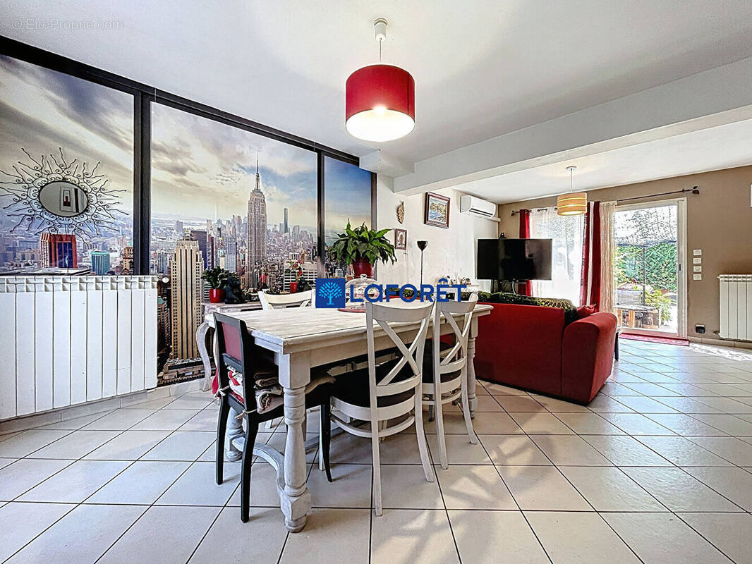 Maison à CARQUEIRANNE