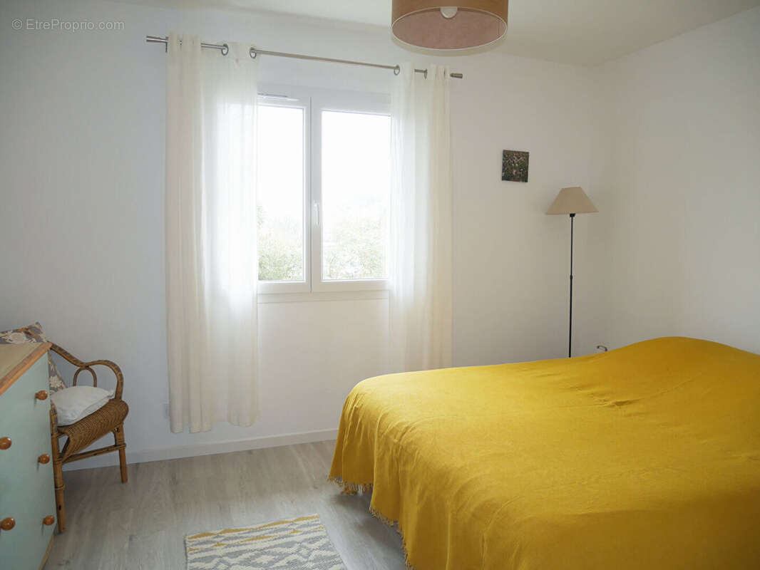 CESTAS Bourg maison 5 pièces récente à vendre ref 2286 - photo 8