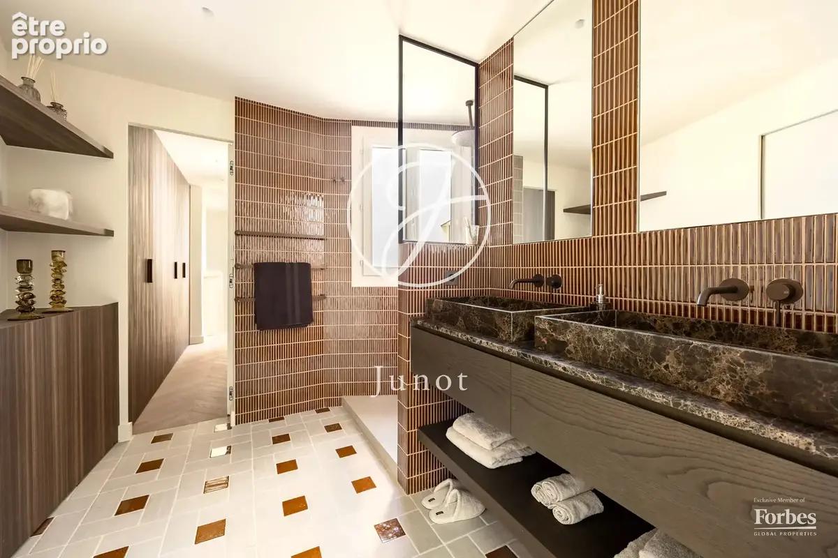 Paris 16e - KLÉBER - Duplex - 3 pièces - 79,63m² Carrez - 82,33m² au sol - 2 chambres - Meublé - photo 11