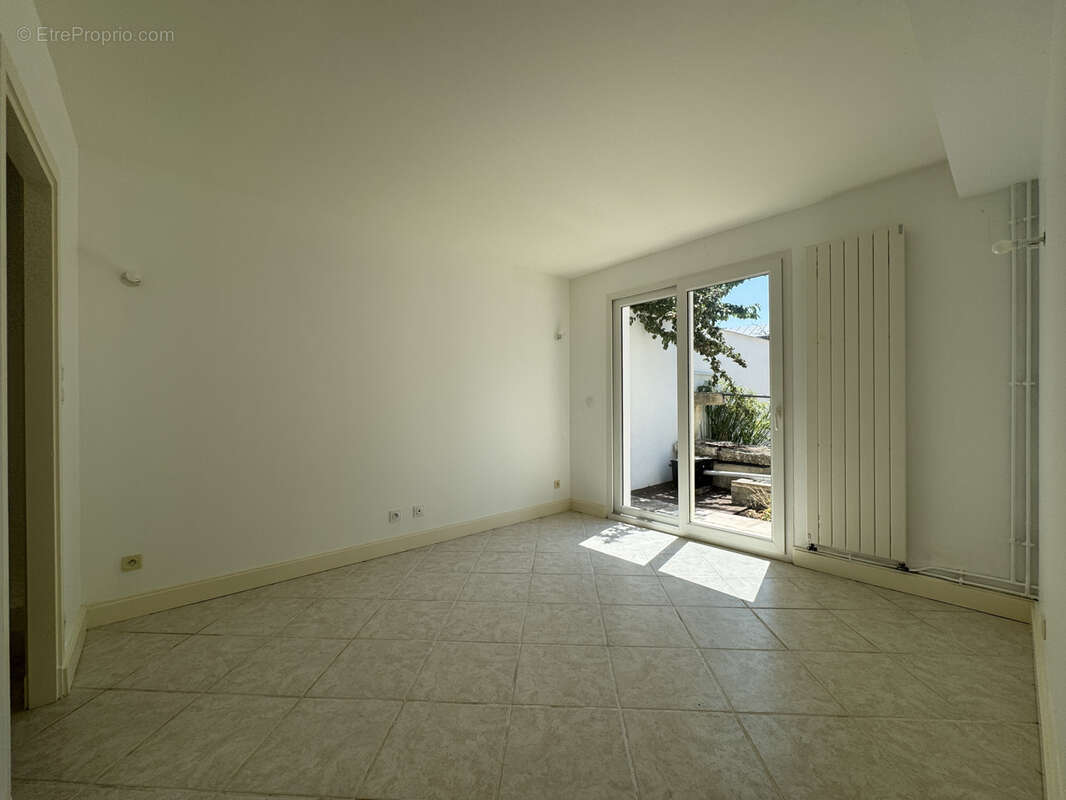 LA ROCHELLE   Maison familiale de plus de 160 m2 avec piscine, jardin clos et double garage - photo 16