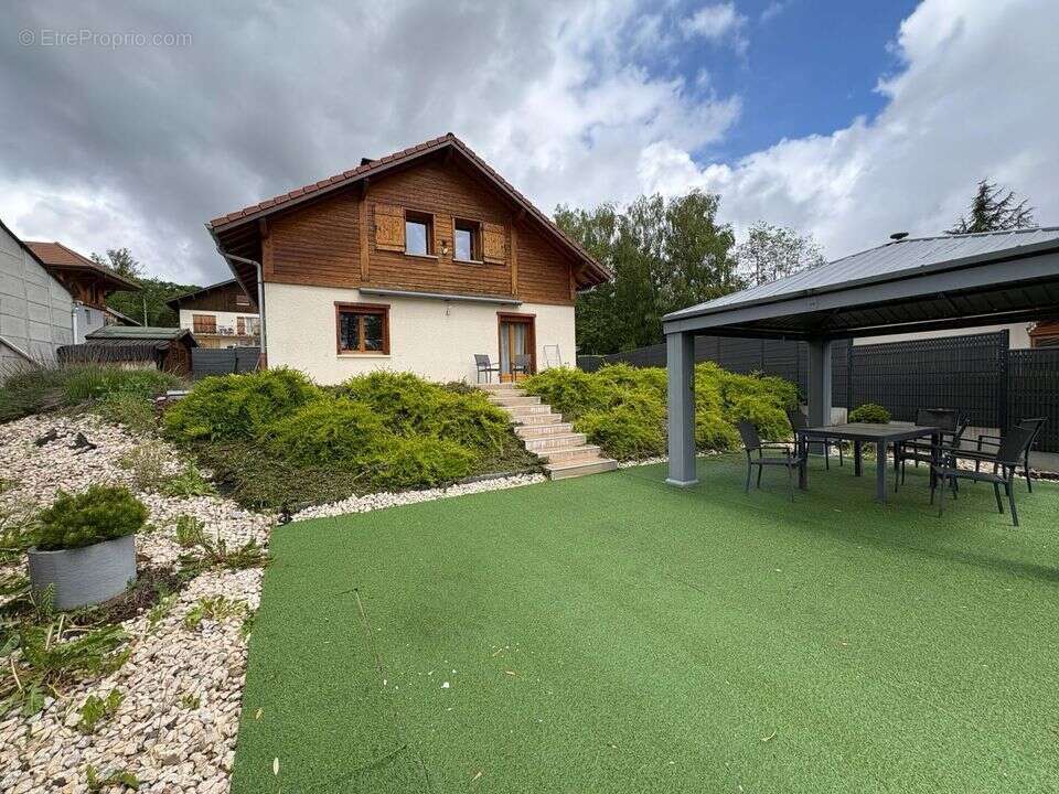 Maison à VIUZ-EN-SALLAZ