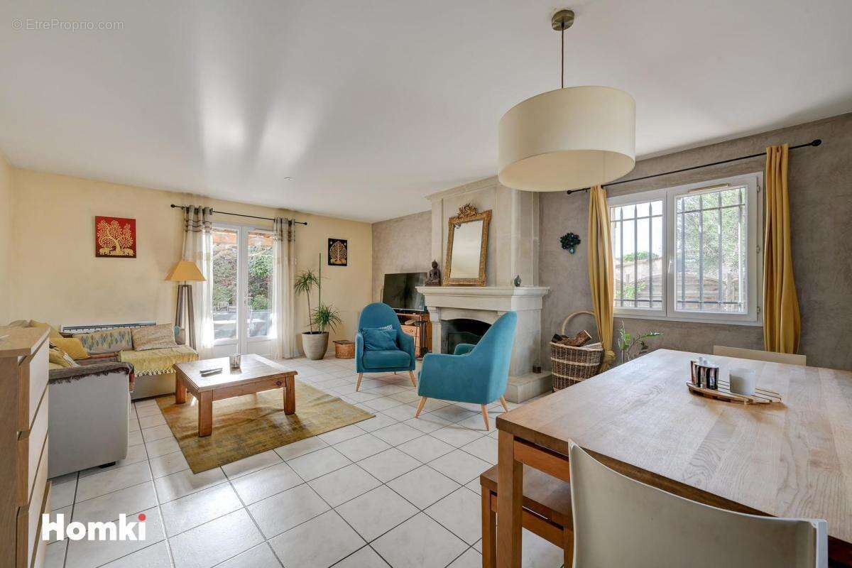 Maison/Villa T5 de 120 m2 à Plan-de-Cuques 13380 - photo 7
