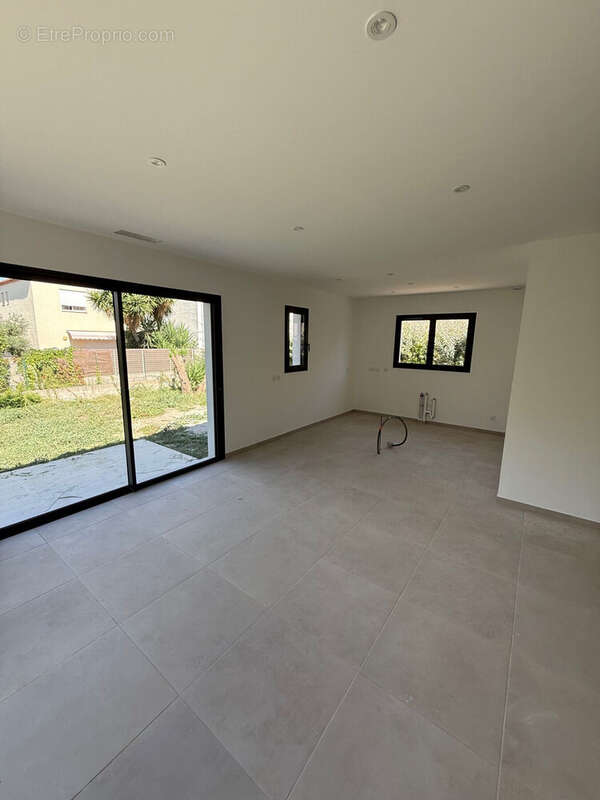 Photo 4 - Maison à PIA