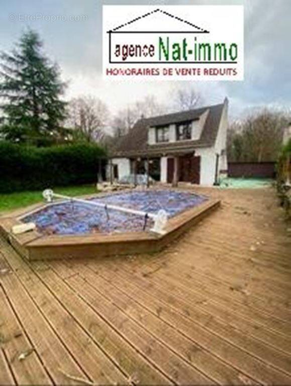 Maison à BAZOCHES-SUR-LE-BETZ