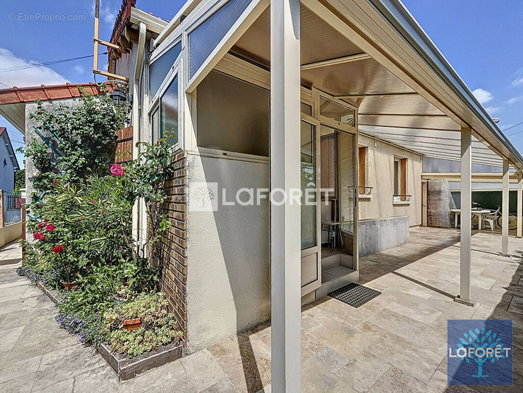 Maison à VIGNEUX-SUR-SEINE