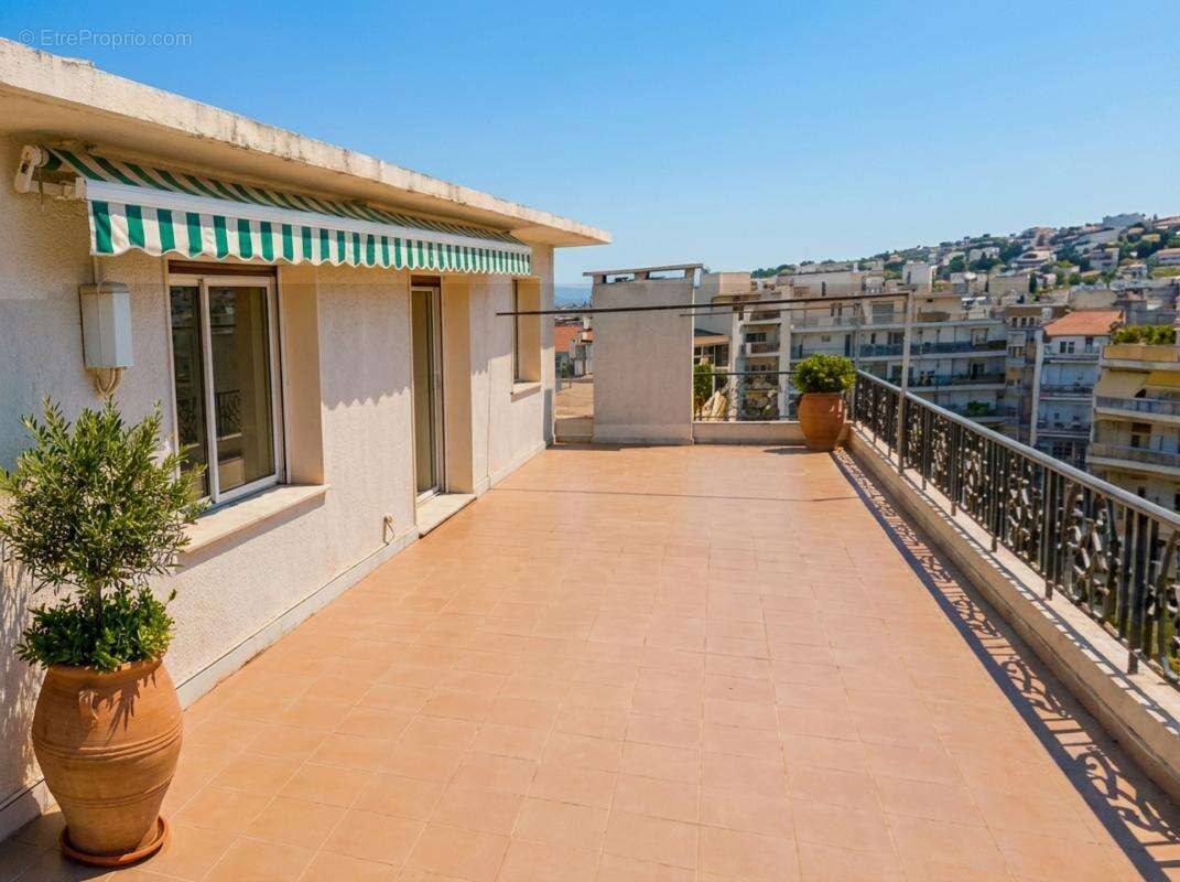 Penthouse : 135m² + 152m² Terrasse – Libération/Cimiez - photo 10