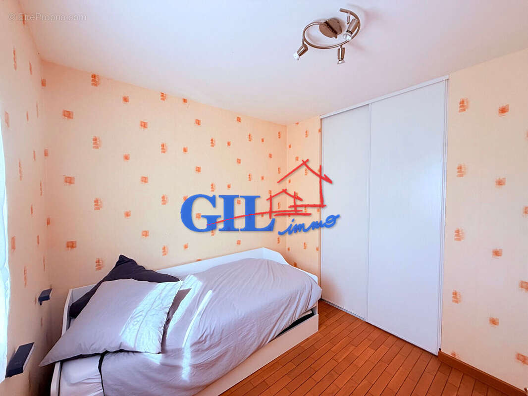 Maison à SAVIGNY-LE-TEMPLE