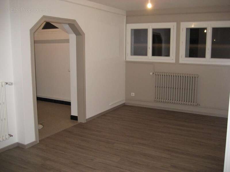 Appartement vendu loué 55m² avec place parking, Centre-ville de Guéret – Idéal investisseur  54 000 € - photo 5