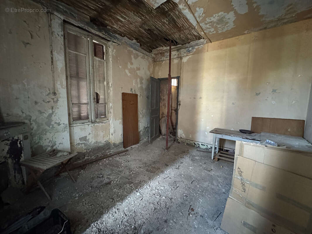 À vendre Bien atypique à réhabiliter  Entrée sud de Bastia - photo 2