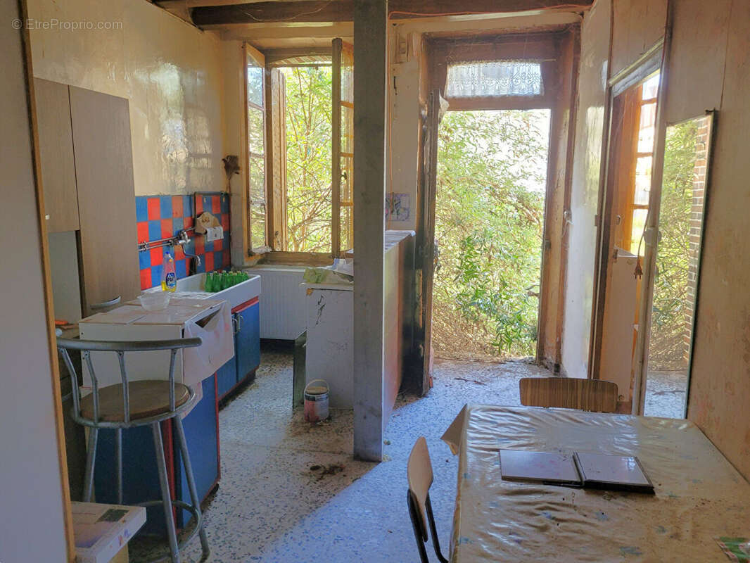 Maison à AILLANT-SUR-THOLON