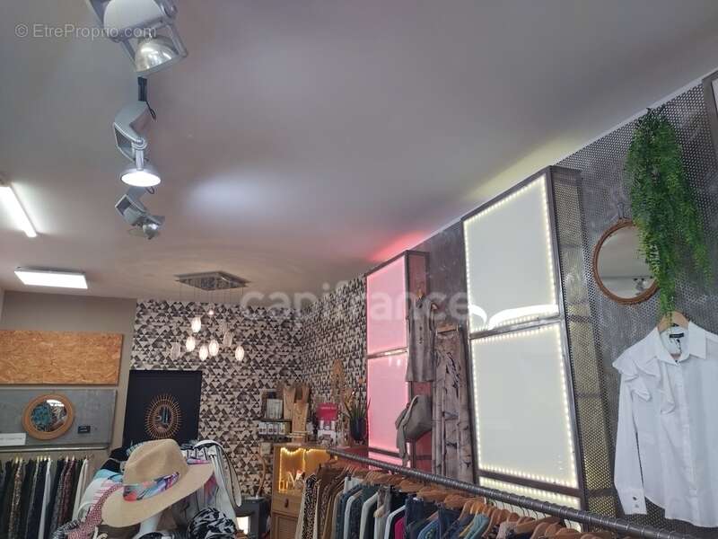 Commerce à LE GRAU-DU-ROI