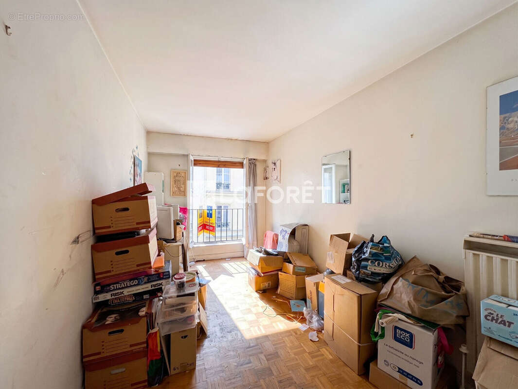 Appartement à PARIS-14E