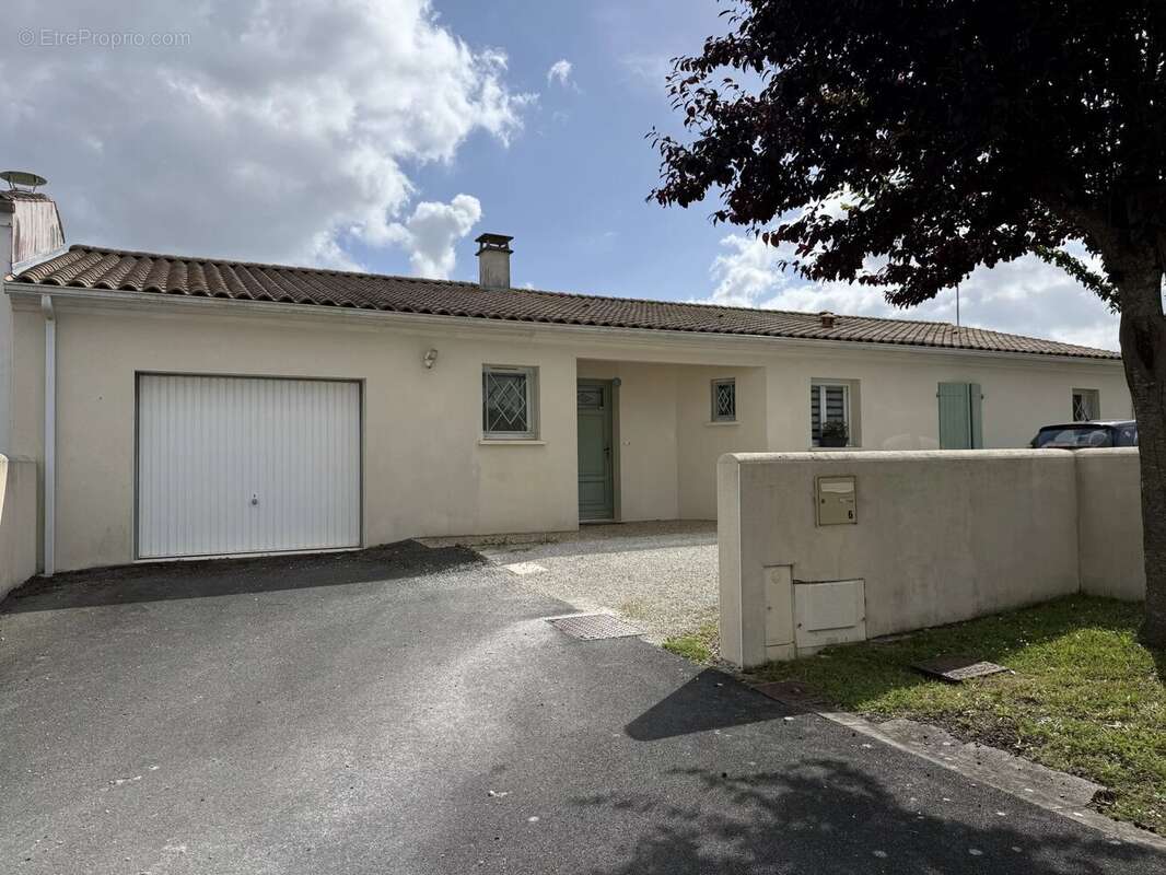 Maison à PISANY